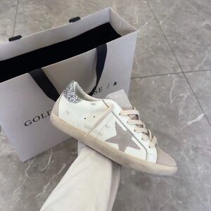 Golden Goose Women's Cream and Silver Star Sneakers
